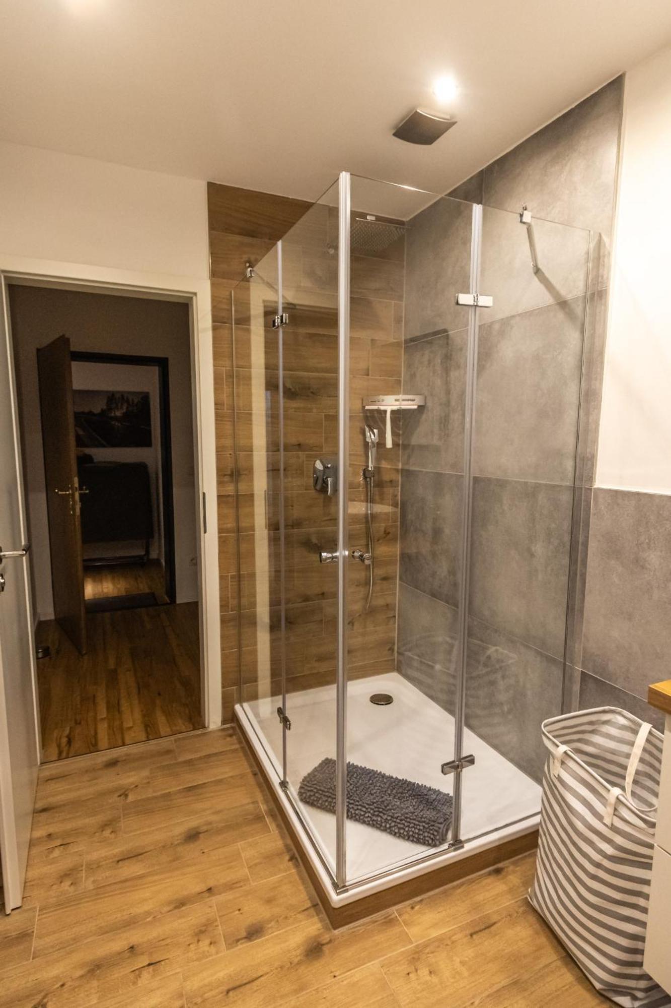 Suedschleife Appartements - Wlan - Direkt Am Ring Reimerath Exteriör bild